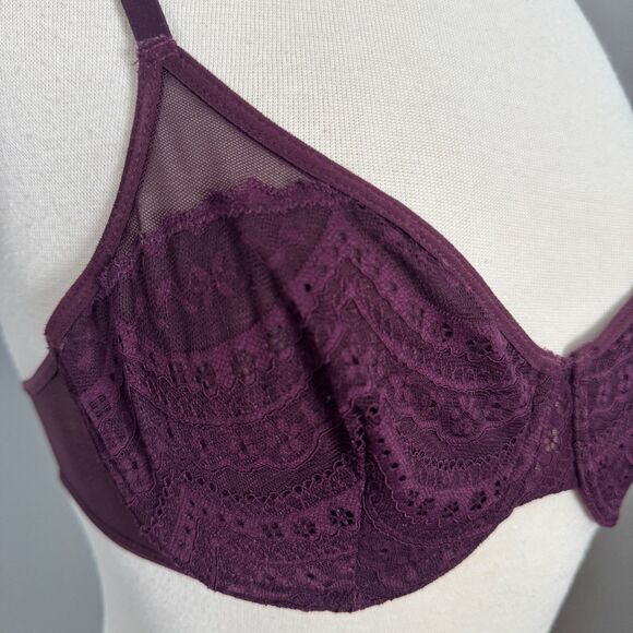 Marilyn Monroe Intimates Underwire Lace Bra - 34C - Picture 10 of 12